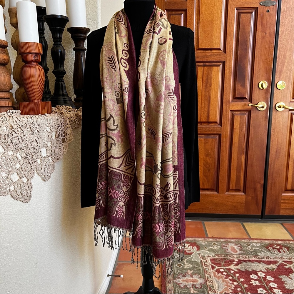 Warrior Designs Scarf Shawl Wrap Beige Purple Floral Pattern Fringed 70” X 21”